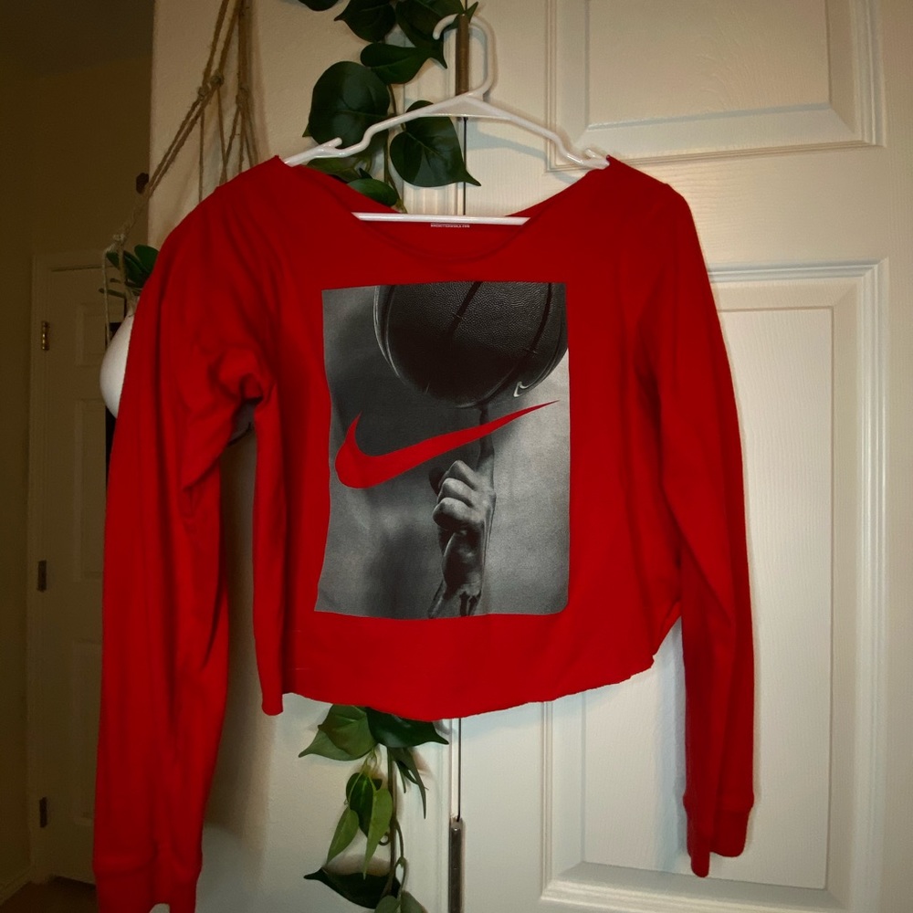Nike Crop Top